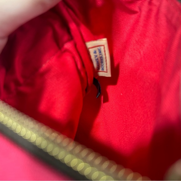 ❤️❤️Dooney & Bourke Red Canvas Crossbody -❤️❤️ - Picture 10 of 11